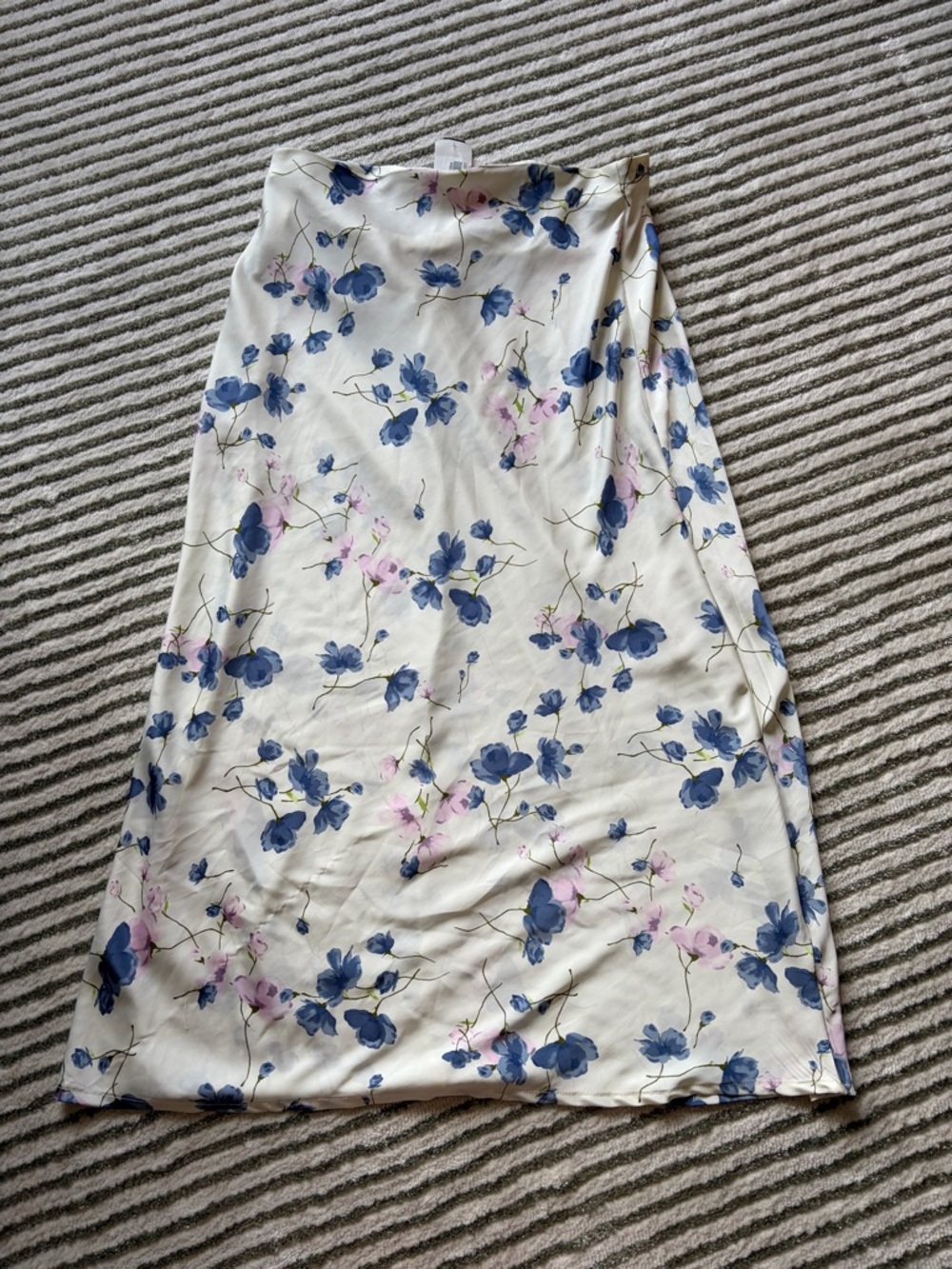Cream Floral Tie-Waist Midi Skirt - Picture 2 of 3